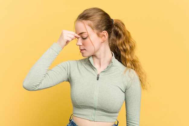 Почему возникает боль в области горбинки на носу?