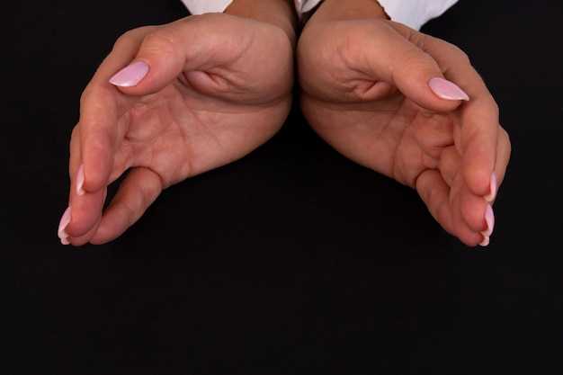 Какие заболевания могут проявиться чернотой на пальцах и как их можно лечить?