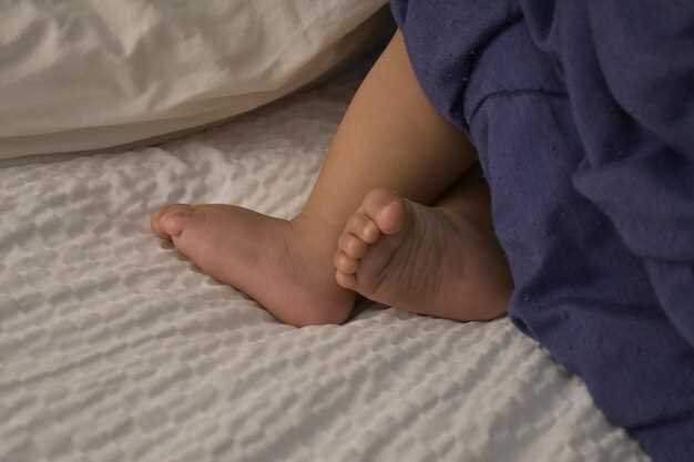 Почему возникает шелушение на ногах у детей